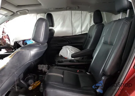 2018 Toyota Highlander Se z USA, uszkodzony, nr VIN 5TDJZRFH3JS848402